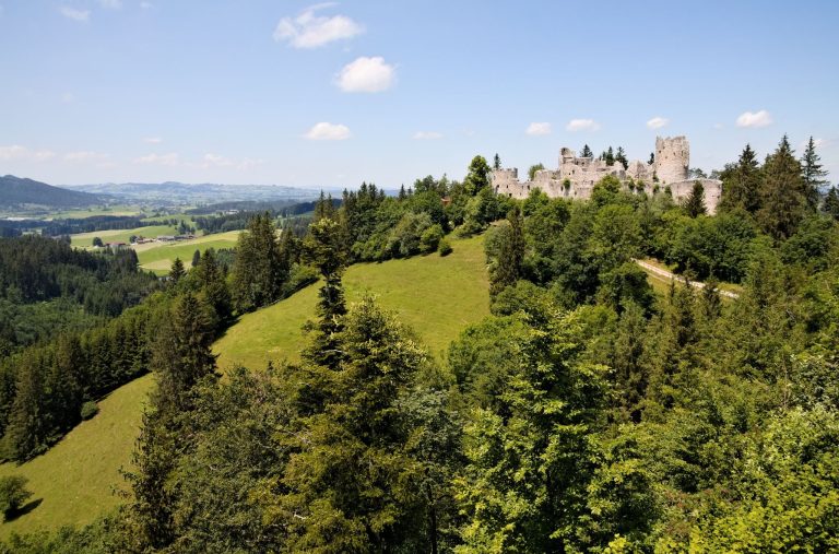 Hohenfreyberg Castle: A Late-Medieval Summit Castle in Germany