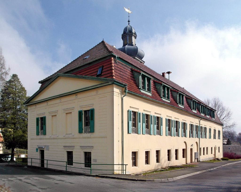 Schloss Ulbersdorf: A Historic Manor Estate in Saxony, Germany 3 Schloss Ulbersdorf