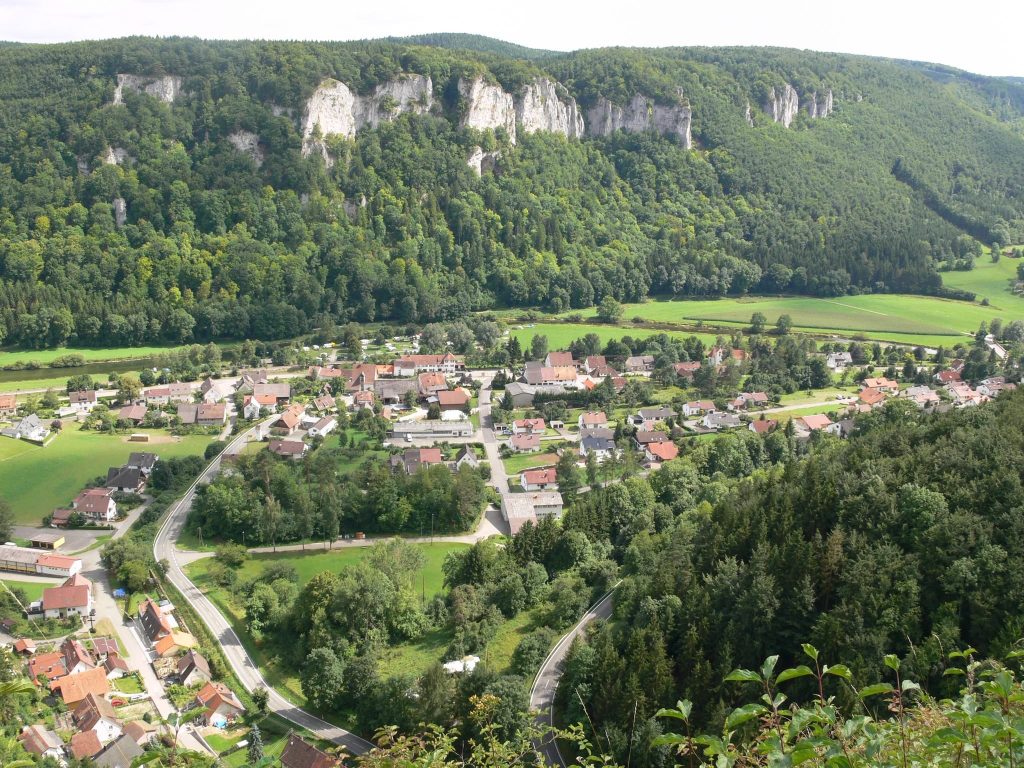 Ruine Hausen: A Medieval Castle Ruin above the Danube Valley 3 Ruine Hausen