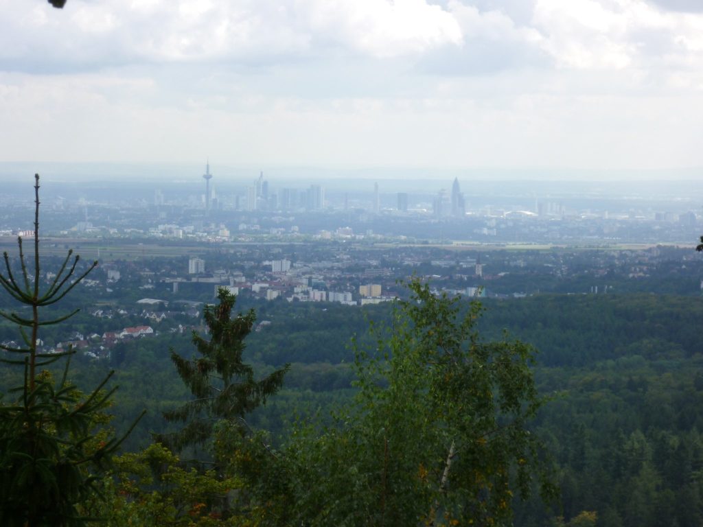 Ringwall Bleibeskopf: A Prehistoric Hilltop Fortification in Germany 3 Ringwall Bleibeskopf