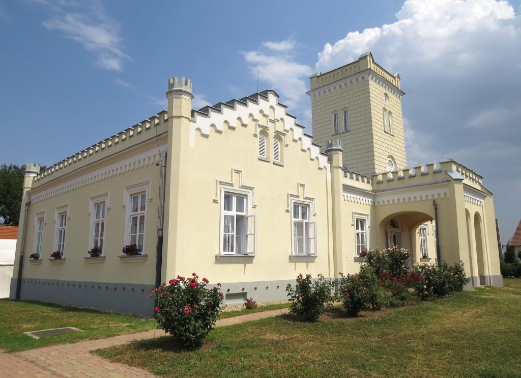 Rhédey Mansion, Zsáka: A Romantic Historicist Country Residence 3 Rhédey Mansion, Zsáka
