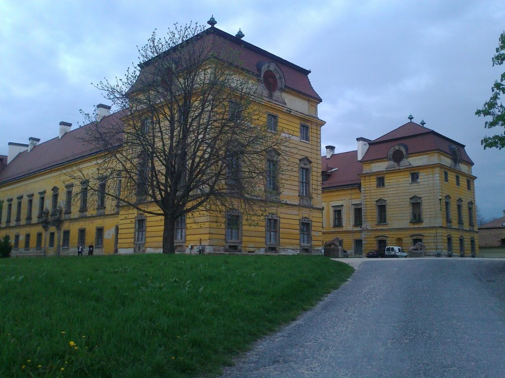 Esterházy Mansion: A Baroque Residence in Pápa, Hungary 3 Esterházy mansion