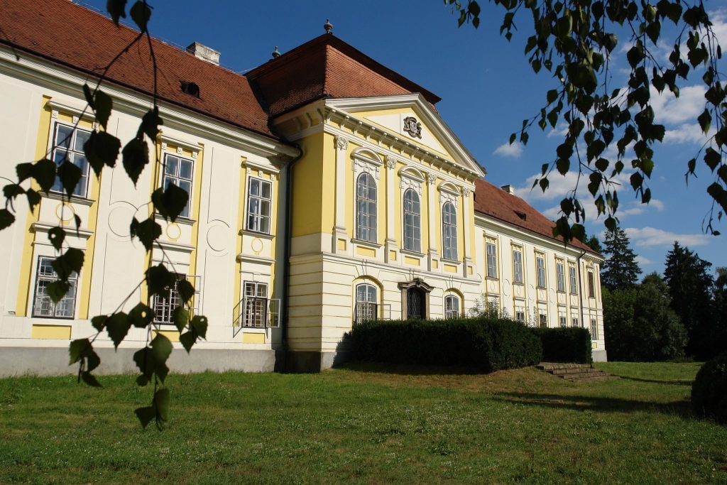 Batthyány Mansion in Zalaszentgrót: A Late-Baroque Aristocratic Residence 1 Batthyány Mansion in Zalaszentgrót