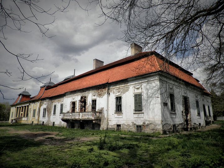 Dessewffy Mansion, Gávavencsellő: A Historic Hungarian Noble Residence 5 Dessewffy-mansion, Gávavencsellő