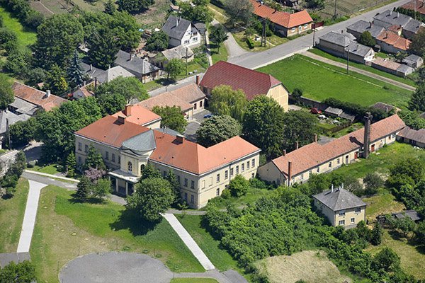 Andrássy Mansion in Monok: A Baroque Noble Residence in Hungary