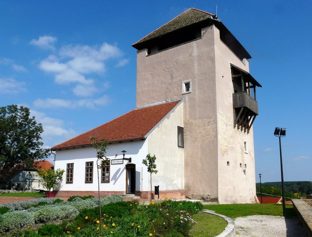 Castle of Dunaföldvár: A Strategic Danube Fortress in Hungary 1 Castle of Dunaföldvár