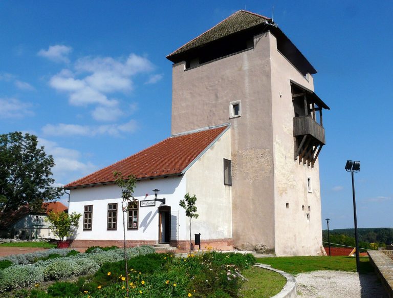 Castle of Dunaföldvár: A Strategic Danube Fortress in Hungary