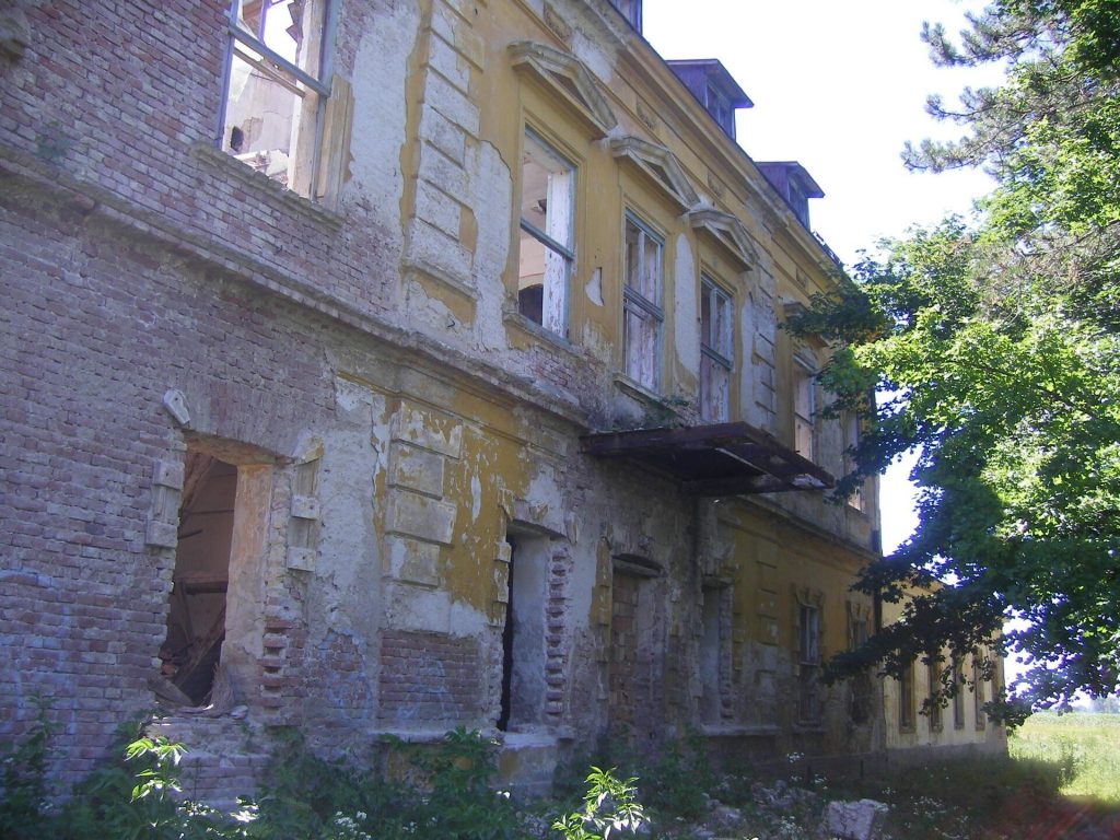 Degenfeld-Schonburg mansion in Ács