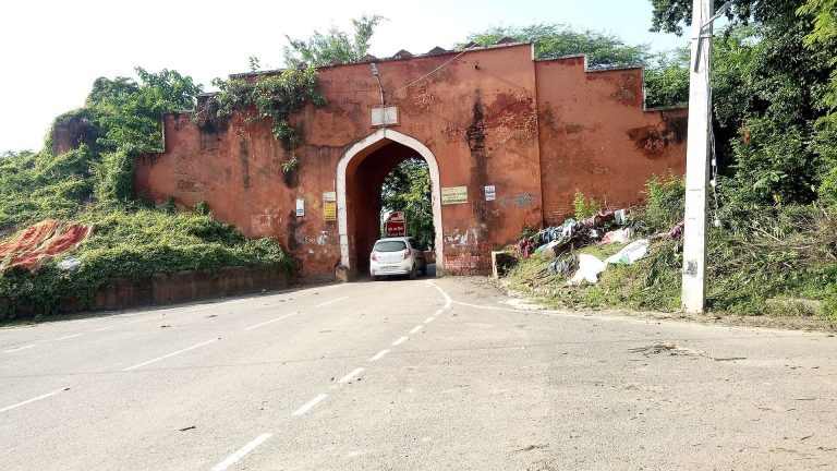 Munger Fort: A Historic Fortification on the Ganges in India