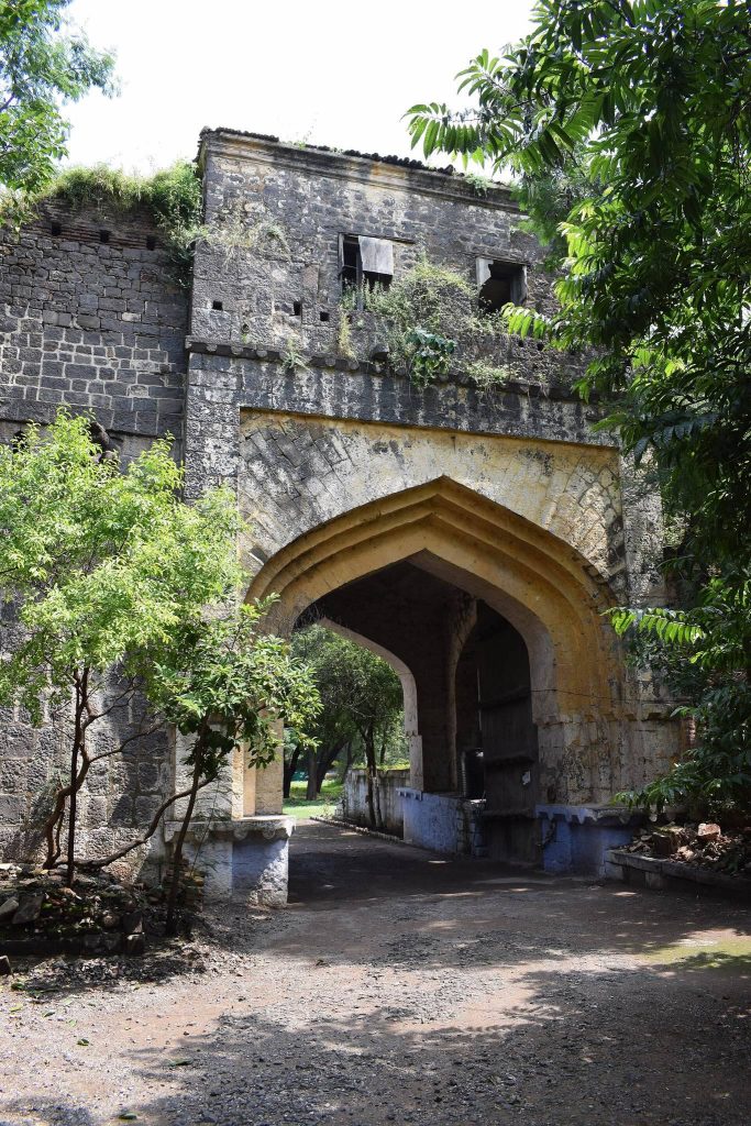 Ahmednagar Fort: A Nizam Shahi Land Fortress in India 3 Ahmednagar Fort