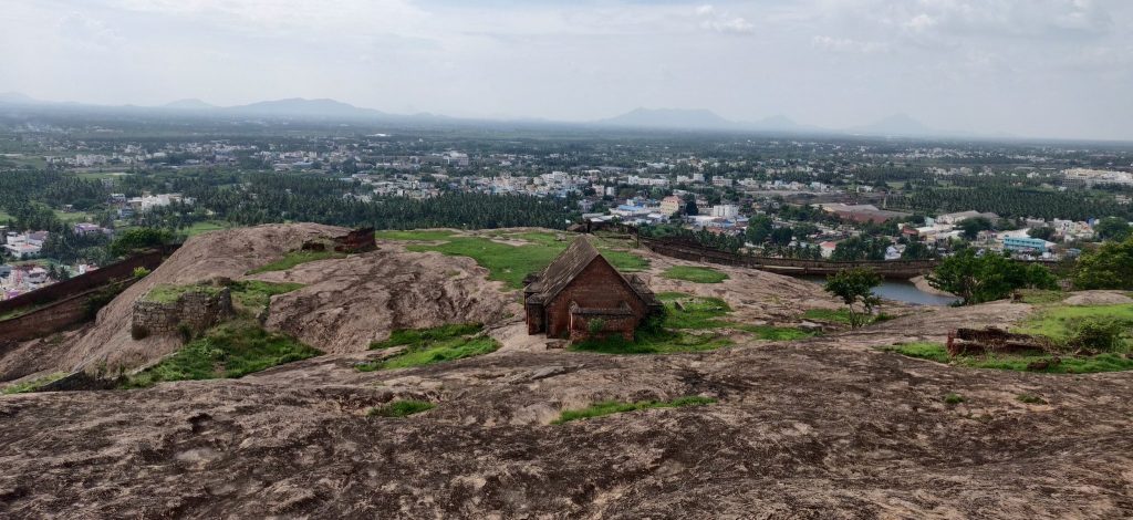 Dindigul Fort: A Strategic Hill Fort in Tamil Nadu 3 Dindigul Fort