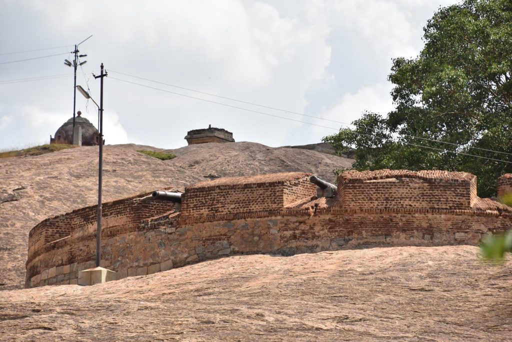 Dindigul Fort: A Strategic Hill Fort in Tamil Nadu 5 Dindigul Fort