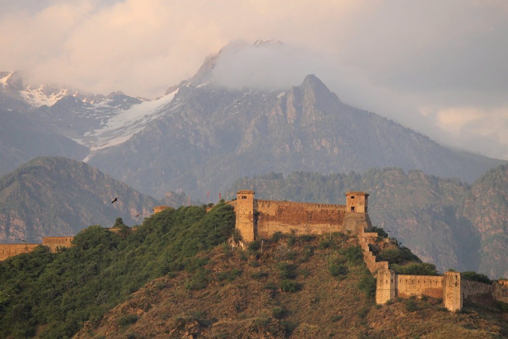 Hari Parbat Fort: A Mughal and Durrani Fortification in Srinagar 1 Hari Parbat Fort