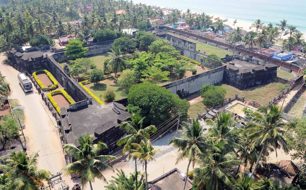 Anchuthengu Fort: An East India Company Stronghold on the Malabar Coast 1 Anchuthengu Fort