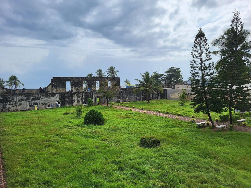 Anchuthengu Fort: An East India Company Stronghold on the Malabar Coast 3 Anchuthengu Fort