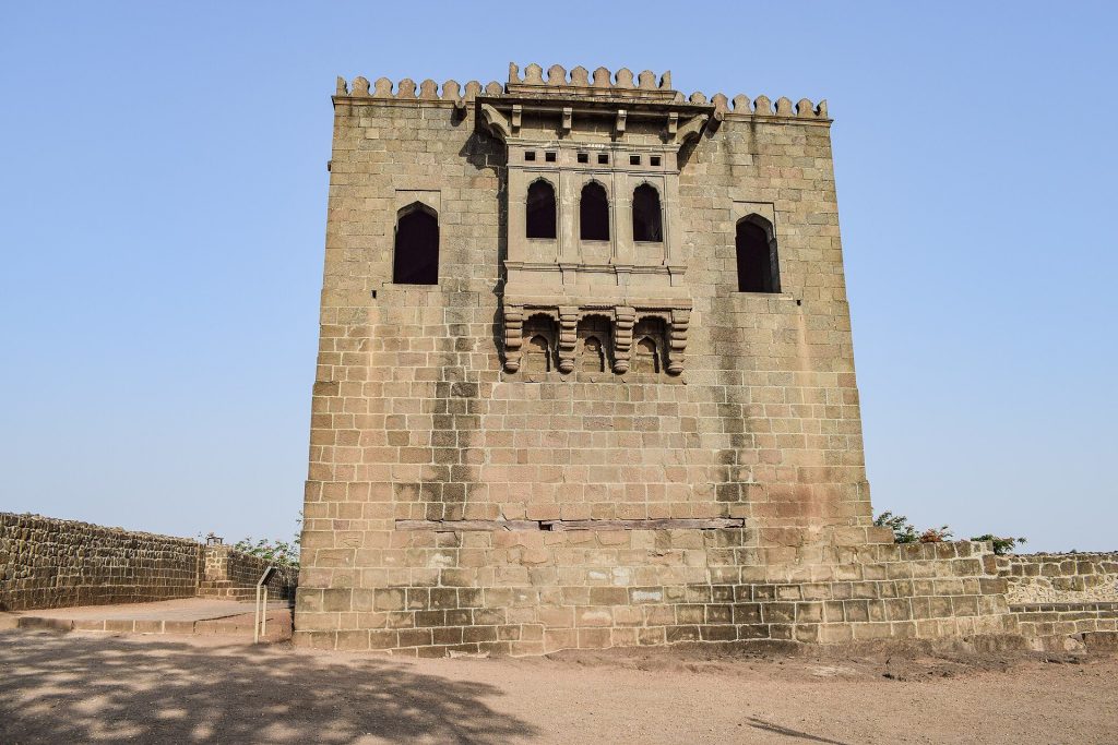 Shivneri Fort: A Historic Hill Fort in Maharashtra 1 Shivneri Fort