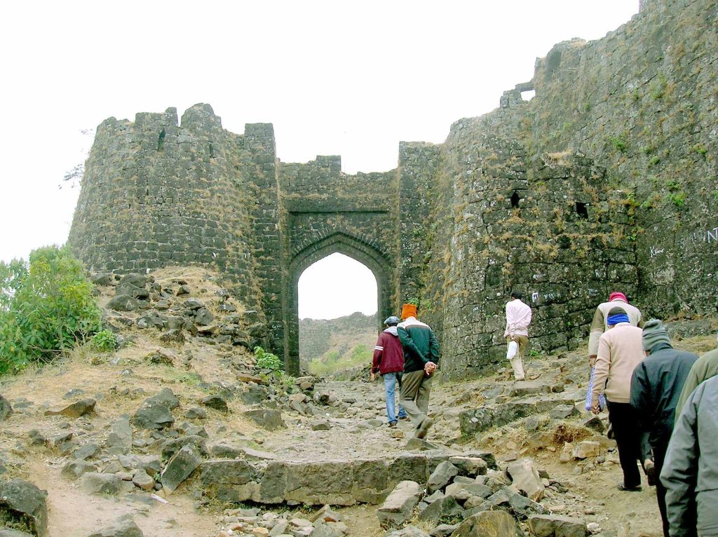 Gawilghur Fort: A Maratha-Era Mountain Stronghold in India 2 Gawilghur Fort