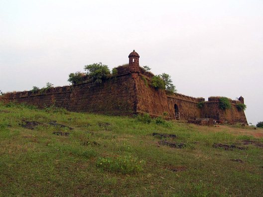 Corjuem Fort: A Portuguese Defensive Battery in Goa