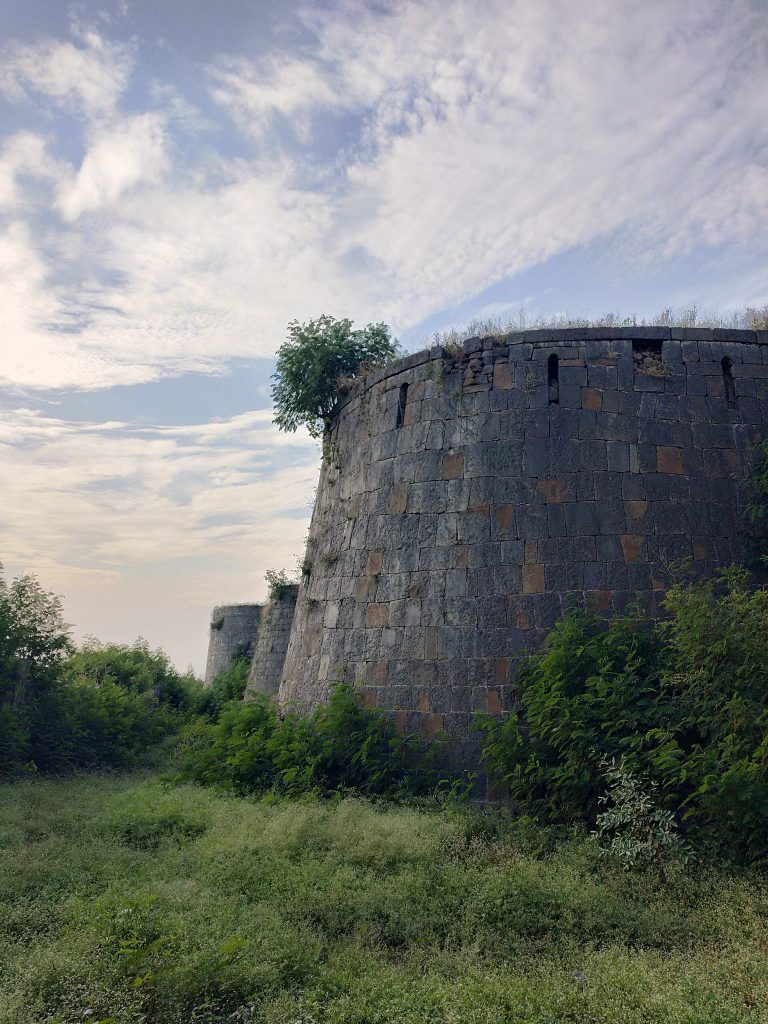 Paranda Fort: A Medieval Land Fort in Maharashtra 3 Paranda Fort