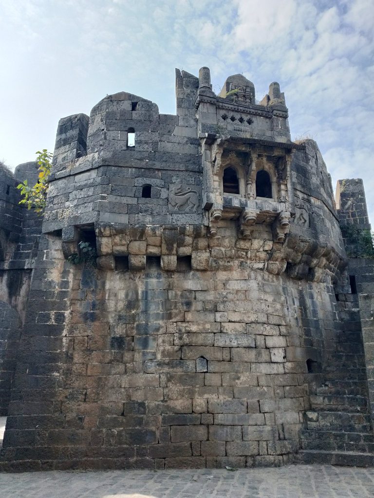Paranda Fort: A Medieval Land Fort in Maharashtra 4 Paranda Fort