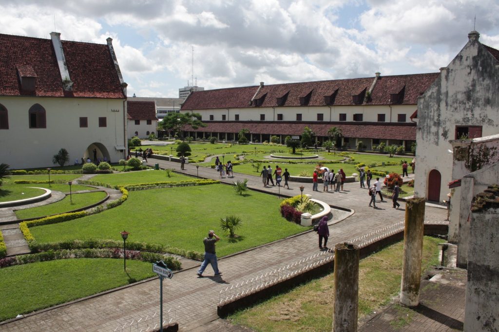Fort Rotterdam: A Dutch Colonial Fortress in Makassar 1 Fort Rotterdam