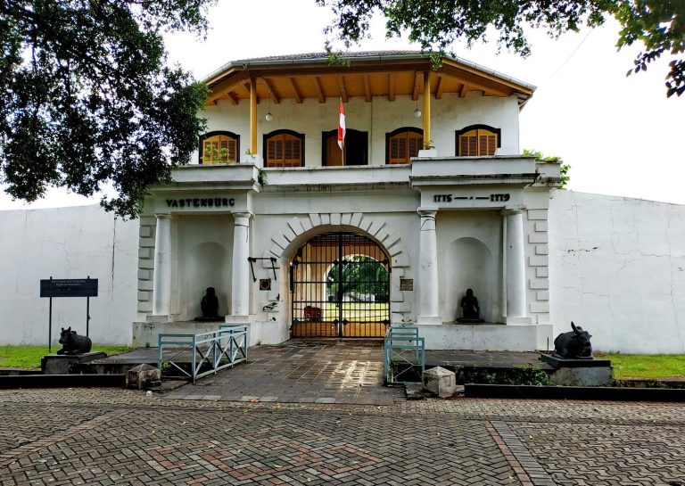 Fort Vastenburg: A Dutch Colonial Fortress in Surakarta