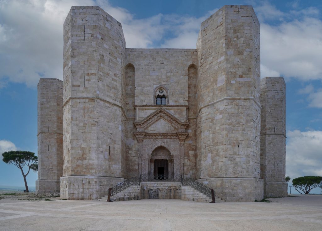 Castel del Monte: Frederick II’s Octagonal Castle in Italy 1 Castel del Monte