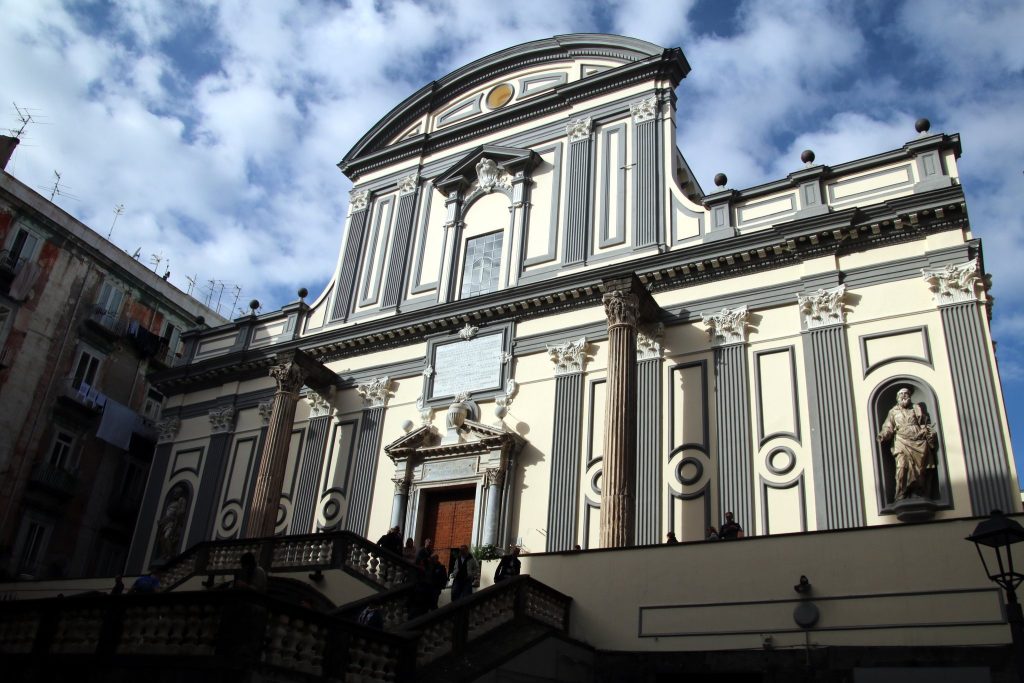 San Paolo Maggiore: A Baroque Basilica in Naples 1 San Paolo Maggiore
