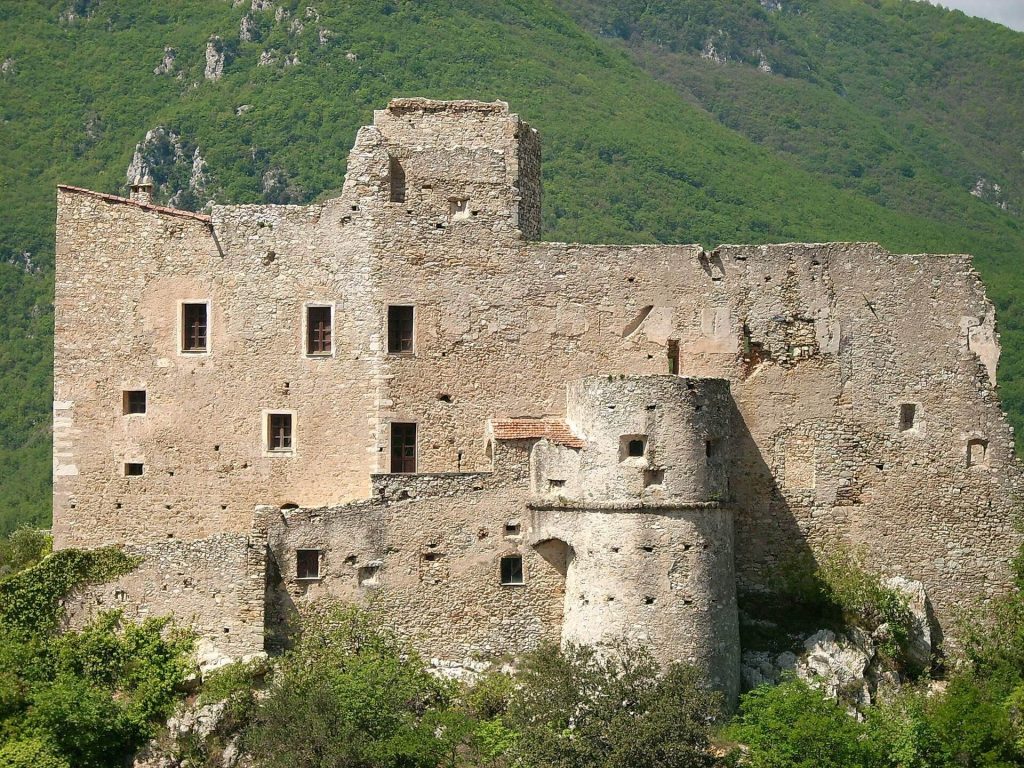 Clavesana Castle: A Medieval Fortress in Castelvecchio di Rocca Barbena 4 Clavesana Castle