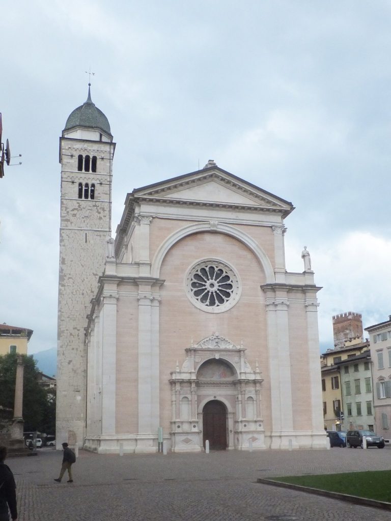 Santa Maria Maggiore Church: A Renaissance Basilica in Trento 1 Santa Maria Maggiore church