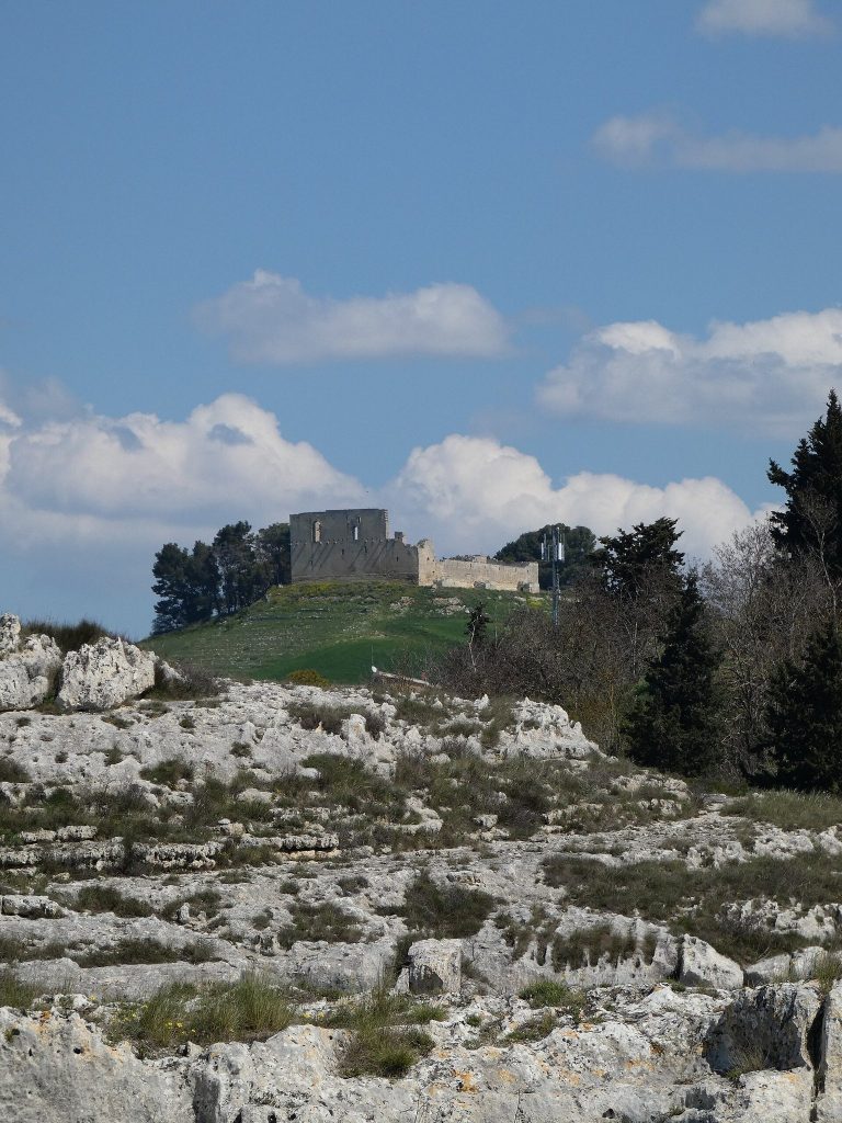 Castello di Gravina