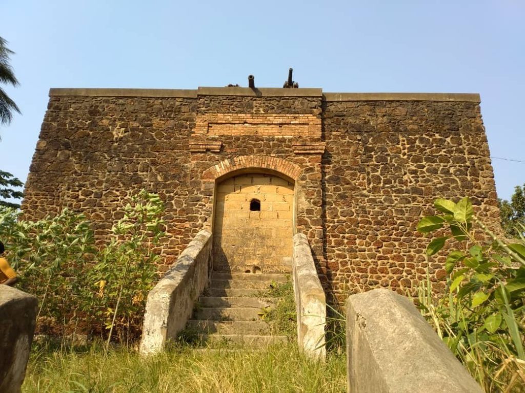 Fort de Dabou: A French Military and Administrative Post in Côte d’Ivoire 1 Fort de Dabou