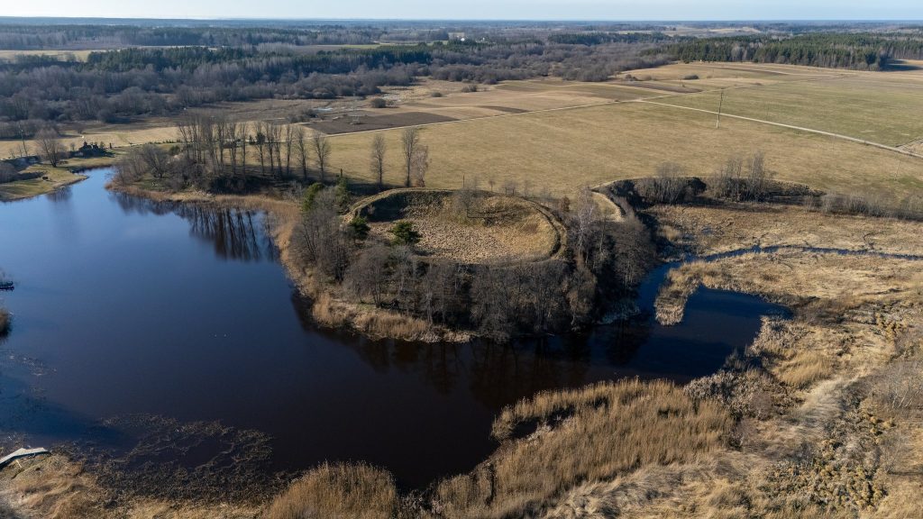 Senoji Įpiltis Hillfort: A Curonian Stronghold in Lithuania 2 Senoji Įpiltis hillfort