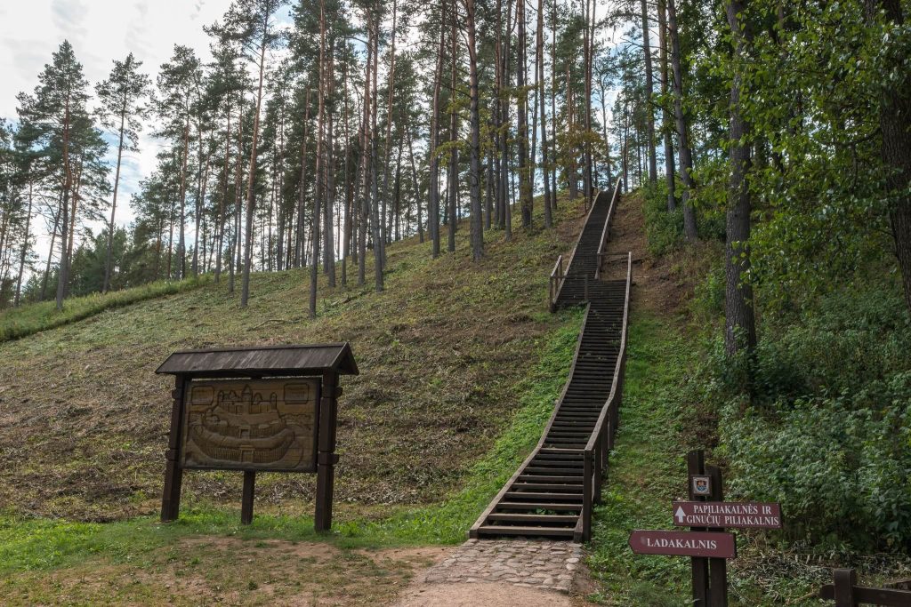 Papiliakalnė Hillfort: A Fortified Archaeological Complex in Lithuania 3 Papiliakalnė hillfort