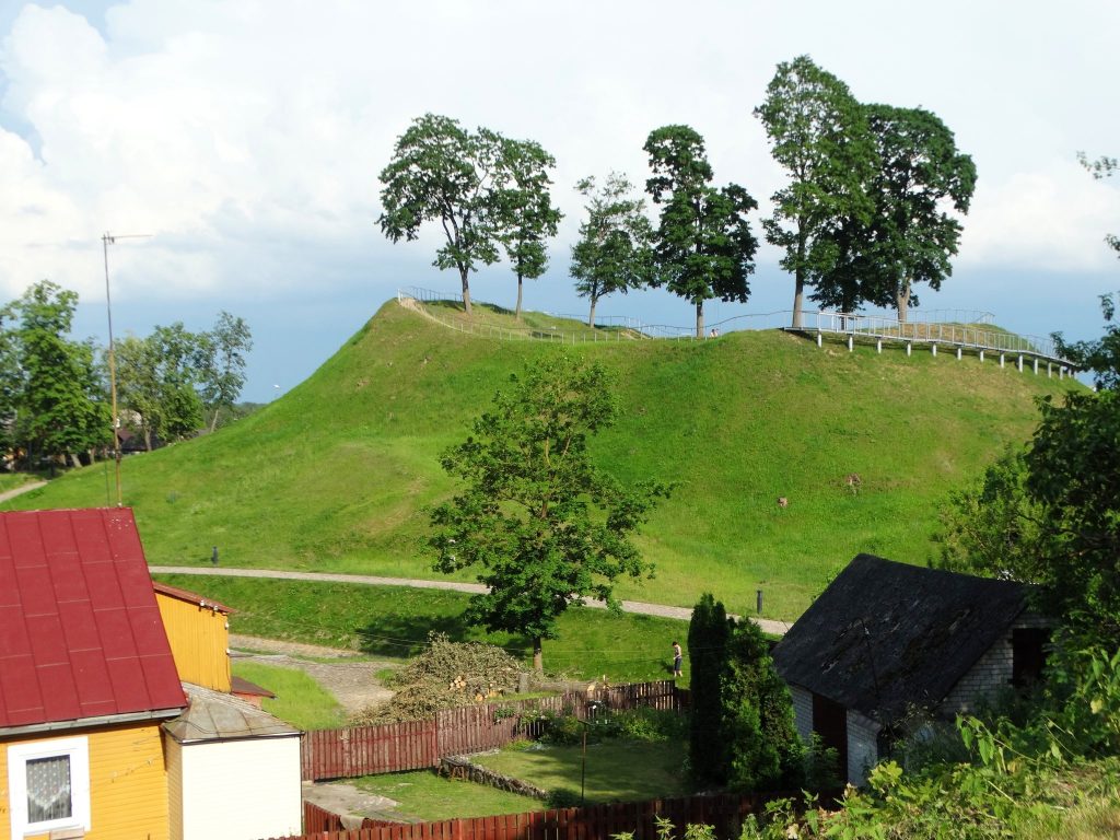 Ukmergė Hillfort: The Site of Vilkmergė Castle in Lithuania 1 Ukmergė Hillfort