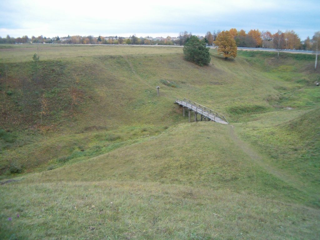 Šeimyniškėliai Hillfort: A Medieval Lithuanian Castle Site 3 Šeimyniškėliai hillfort