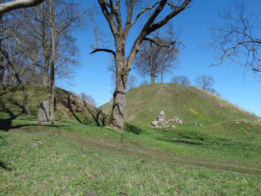 Maišiagala Hillfort: A Medieval Castle Site in Lithuania 2 Maišiagala hillfort