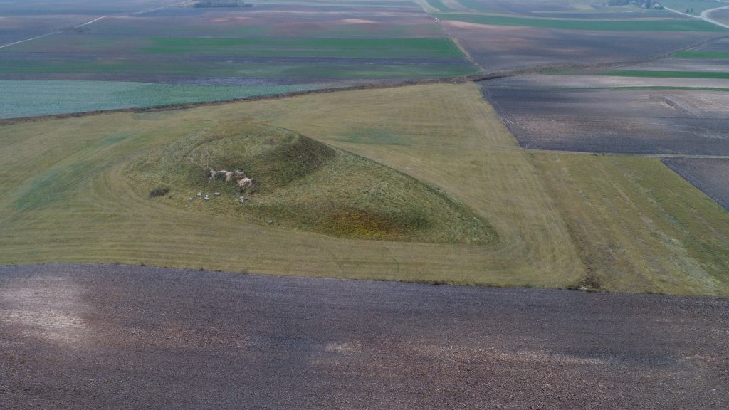Padovinys Hillfort: An Archaeological Complex in Lithuania 3 Padovinys hillfort