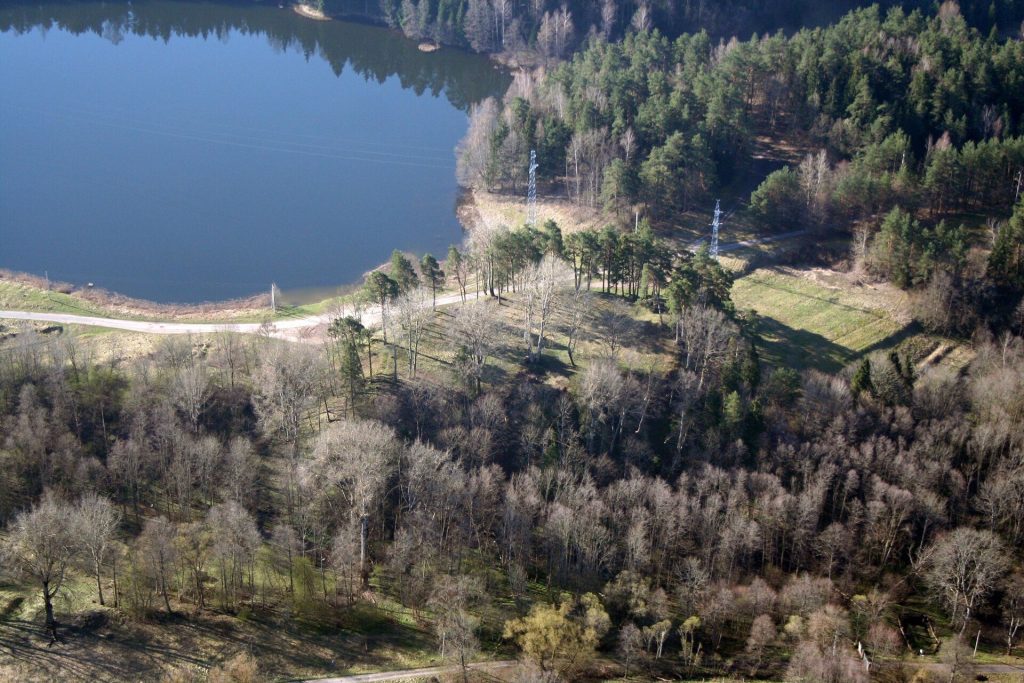 Aukštadvaris Hillfort: A Medieval Fortified Settlement in Lithuania 2 Aukštadvaris hillfort