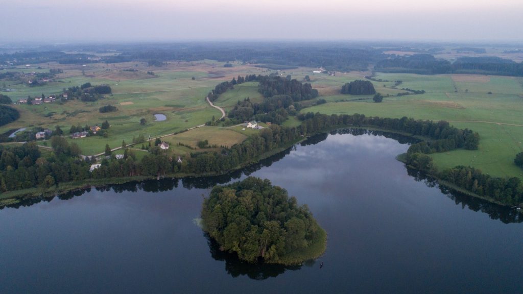 Pakalnių piliakalnis: A Lithuanian Hillfort and Settlement 2 Pakalnių piliakalnis