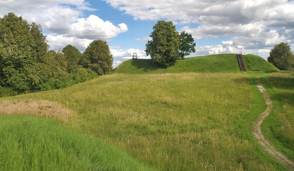 Bakainiai Hillfort: A Fortified Site in Lithuania 2 Bakainiai hillfort