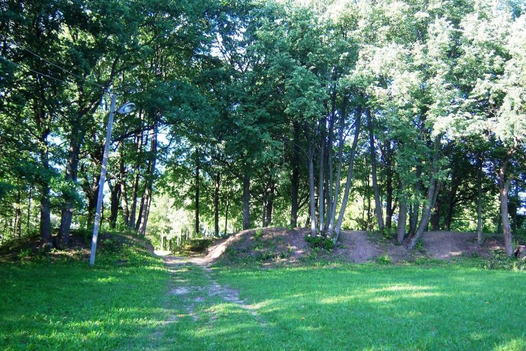 Gėluva Hillfort: A Fortified Stronghold in Lithuania