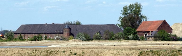 Hartelstein Castle: A Medieval Fief and Surviving Castle Farm in the Netherlands