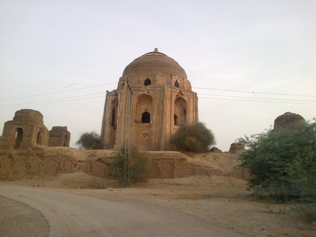 Sassi Punnu Fort: An Islamic Fortification and Archaeological Settlement in Pakistan 1 Sassi Punnu Fort