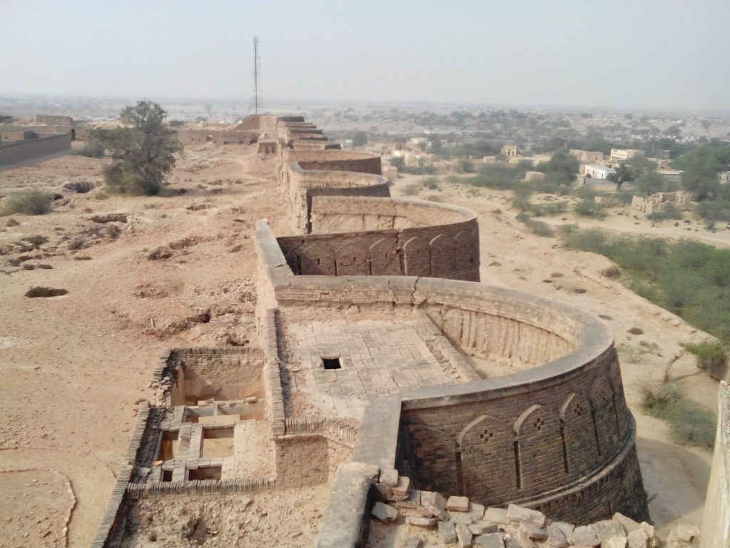 Derawar Fort: A Desert Fortress in Pakistan 4 Derawar Fort