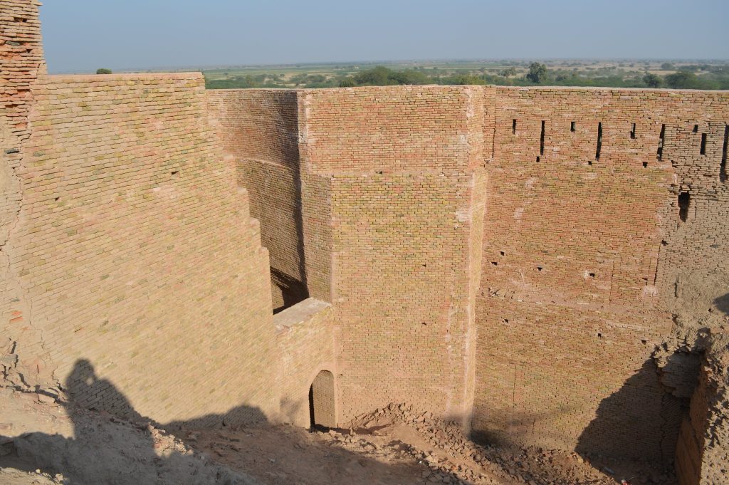 Derawar Fort: A Desert Fortress in Pakistan 5 Derawar Fort