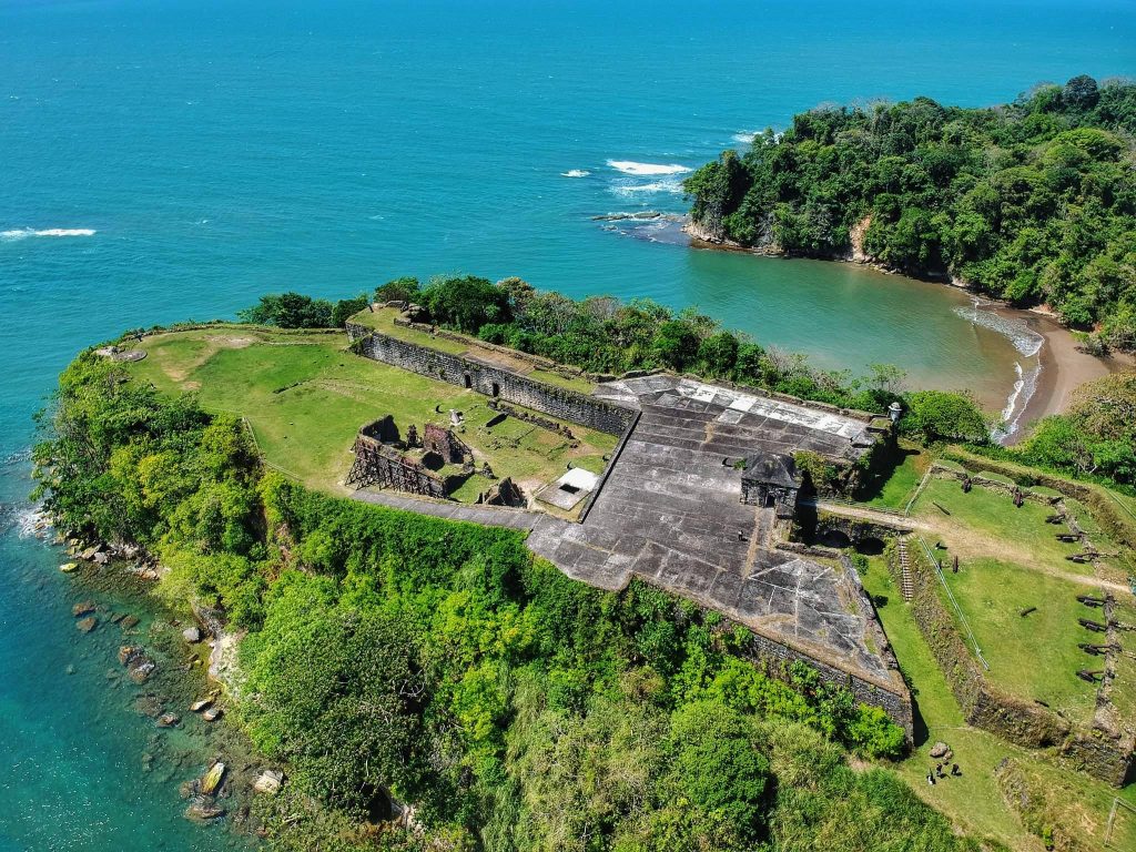 Chagres and Fort San Lorenzo: A Spanish Fortress and Atlantic Port in Panama 1 Chagres and Fort San Lorenzo