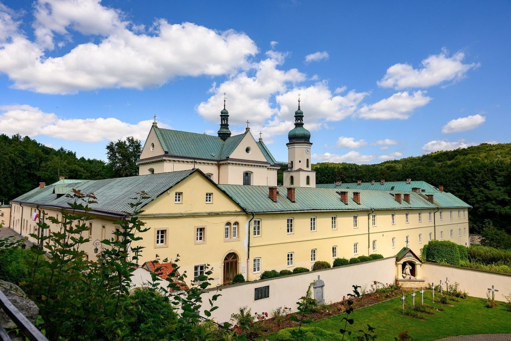 Czerna Monastery: A Discalced Carmelite Hermitage and Formation House in Poland 1 Czerna monastery