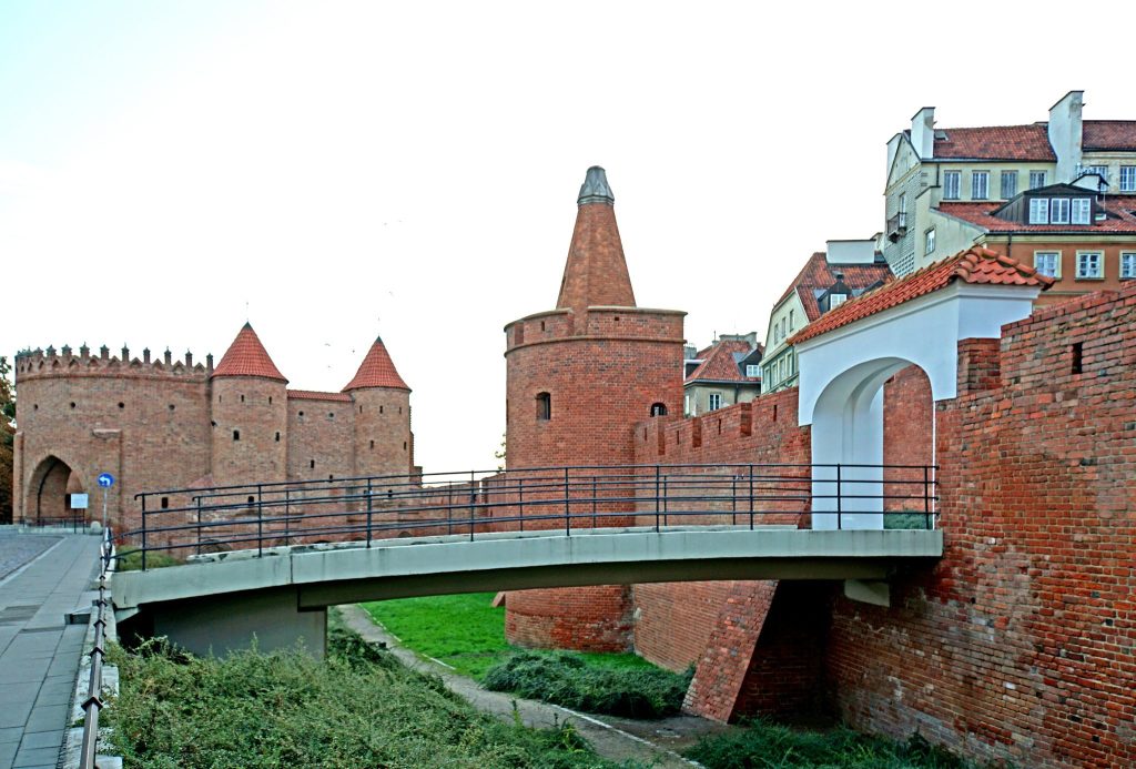 Warsaw Barbican: A Renaissance Fortification in Poland 4 Warsaw Barbican