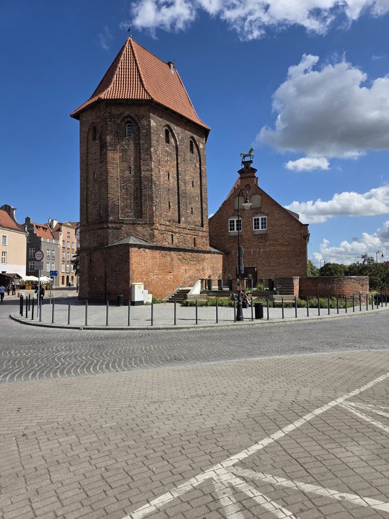 Corner Tower in Gdańsk: A Medieval Gothic Defensive Tower 2 Corner Tower in Gdańsk